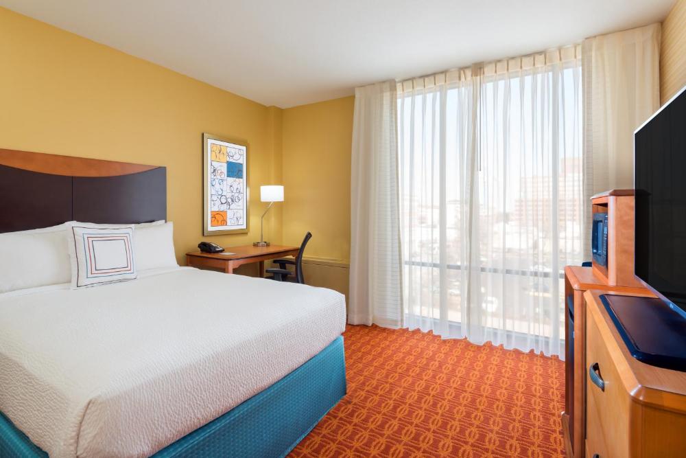 Queen Room with Two Queen Beds interior